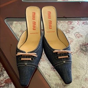 Cleaning out closet.  Good Condition.